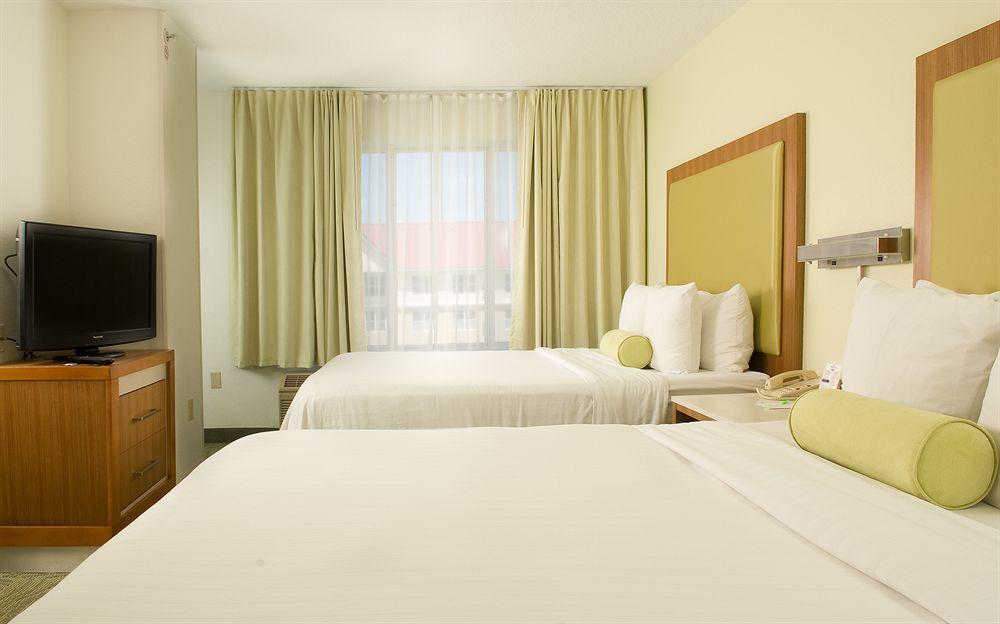 Williamsburg Springhill Suites By Marriott Orlando Convention Center מראה חיצוני תמונה