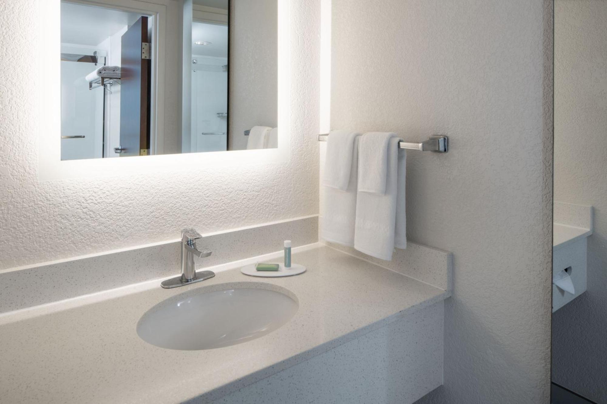 Williamsburg Springhill Suites By Marriott Orlando Convention Center מראה חיצוני תמונה